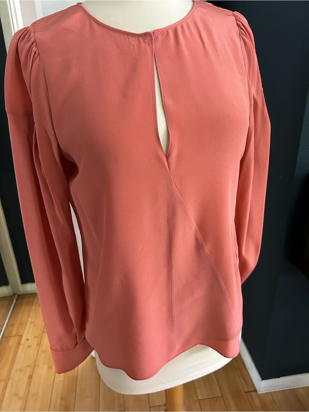 Dorothee Schumacher Coral Long-Sleeve Keyhole Blouse 100% Silk